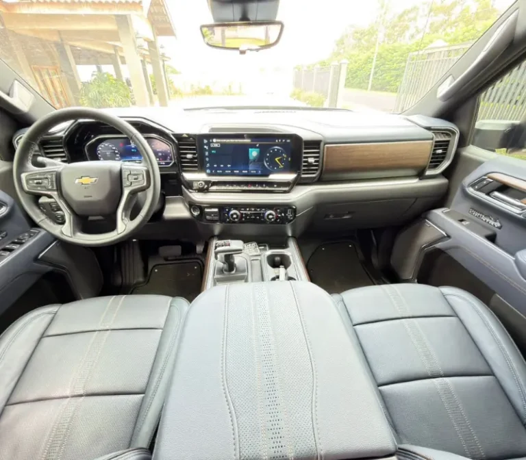 SILVERADO HIGHCOUNTRY FOTO ÂNGULO INTERIOR