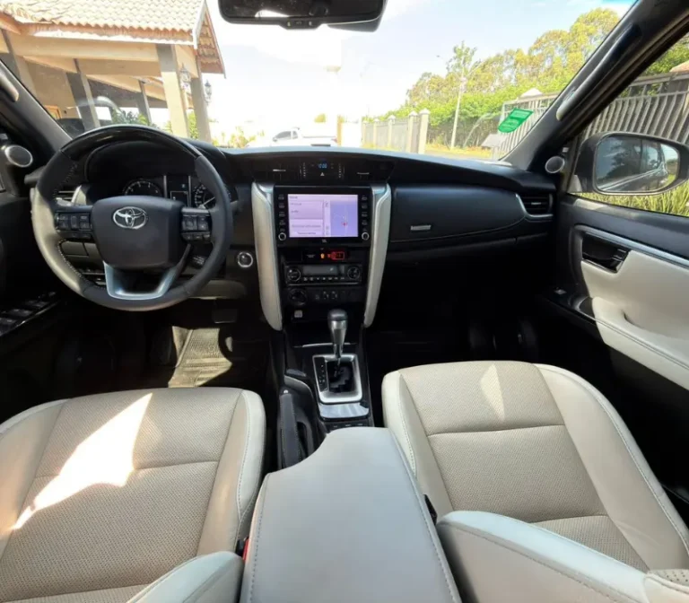 SW4 2.8 DIAMOND 7L FOTO ÂNGULO INTERNO