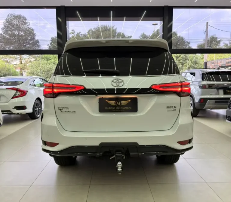 SW4 2.8 SRX PLATINUM 7L FOTO ÂNGULO TRASEIRO