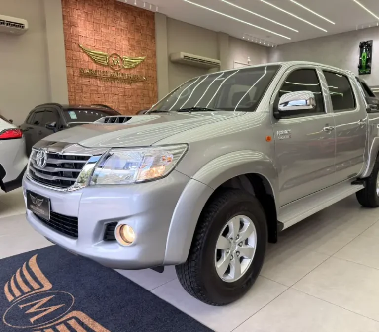 HILUX 3.0 SR DIESEL 4X4 MECÂNICA 2015_2015 foto ângulo frontal direito