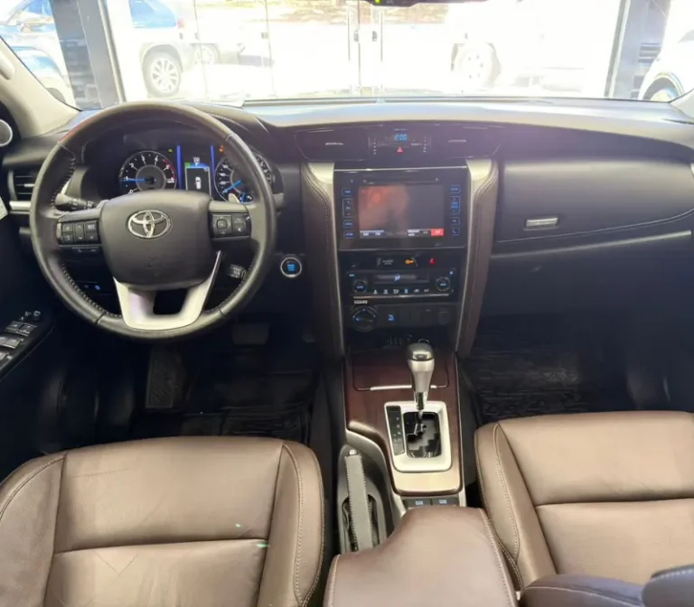 Carro - Seminovo - Carro usado - Carro de Luxo - carro em bom estado -