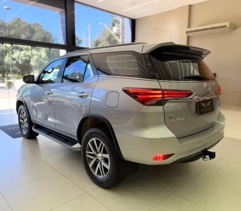 Carro - Seminovo - Carro usado - Carro de Luxo - carro em bom estado -