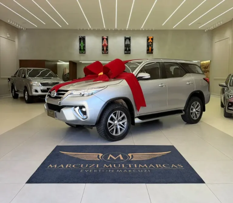 Carro - Seminovo - Carro usado - Carro de Luxo - carro em bom estado -